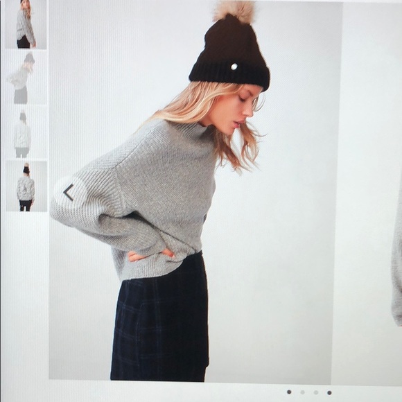 Express Sweaters - Express 🌹funnel neck gray sweater size M